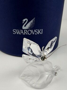 Swarovski Crystal Butterfly On Leaf 7615 Retired With Box 2 inch